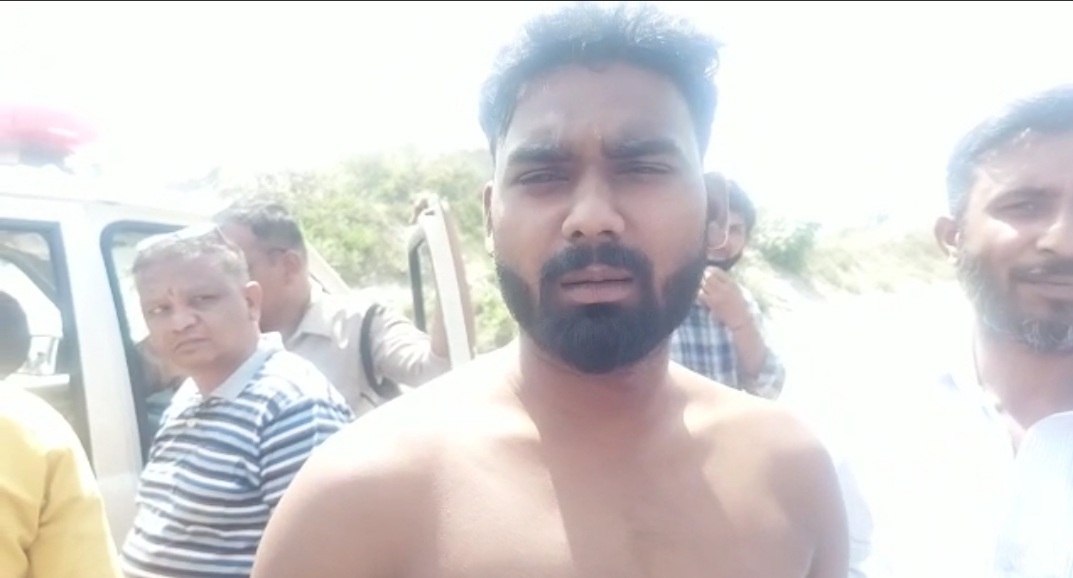 युवती को  बचाने के लिए नहर में कूदा युवक का फोन और पैसे ले उड़े चोर ।।