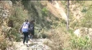 मंत्री के गृह जनपद के सड़को की हालत दयनीय। 3 Screenshot 20220416 090300 WhatsApp