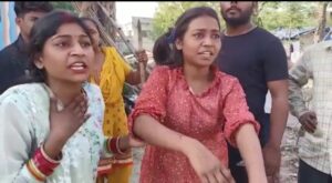 यात्रियों और स्थानीय लोगो में हुआ विवाद,आखिर क्या पूरा मामला tap कर जाने। 2 Screenshot 20220418 123950 WhatsApp