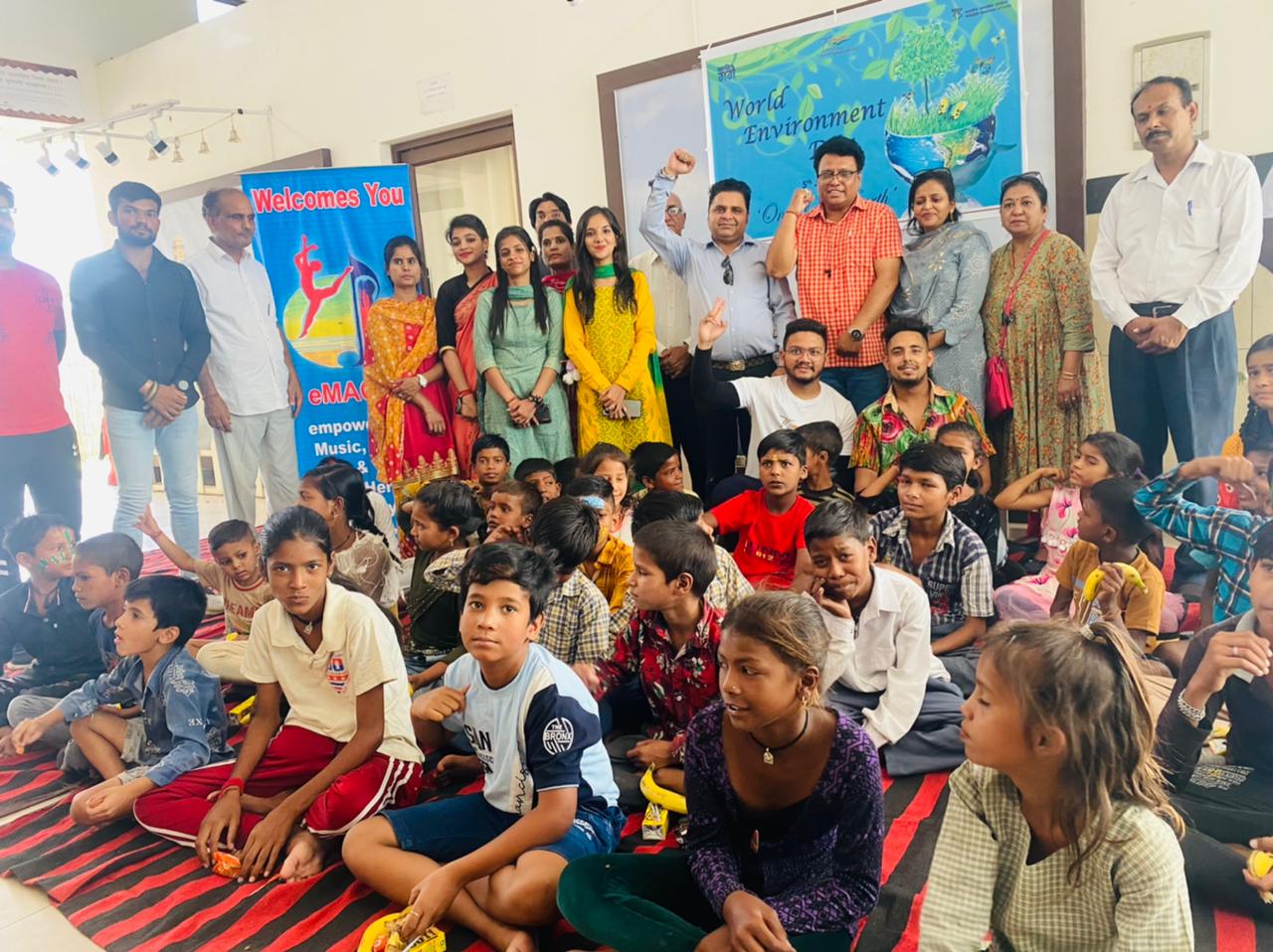 आज 5 जून विश्व पर्यावरण दिवस के मौके पर, हरिद्वार की इमैक समिति द्वारा नमामि गंगे, चंडी घाट पर इस अनोखे अंदाज में मनाया गया पर्यावरण दिवस। 1 IMG 20220605 WA0136