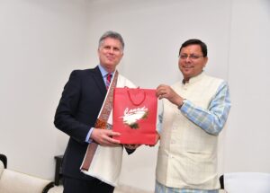 मुख्यमंत्री से कनाडा के उच्चायुक्त ने की भेंट।विभिन्न क्षेत्रों में निवेश की संभावनाओं पर की चर्चा।उत्तराखण्ड के प्राकृतिक सौन्दर्य को सराहा। 2 IMG 20220607 WA0048