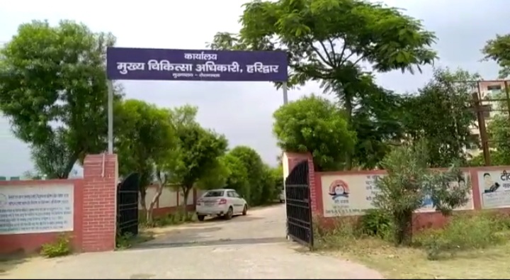 कावड़ यात्रा को लेकर स्वास्थ्य विभाग ने कसी कमर मुख्यचिकित्सा अधिकारी ने कांवड़ मेले के दौरान की जाने वाली स्वास्थ्य सेवाओं संबंधी दी विस्तृत जानकारी।