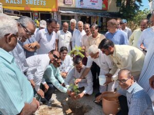 रानीपुर विधायक आदेश चौहान ने हरेला पर्व के मौके पर वृक्षारोपण कार्यक्रम में किया प्रतिभाग। 3 IMG 20220716 WA0423