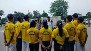 हरिद्वार शहर की यातायात व्यवस्था संभालनें के लिए प्रशिक्षित की गई जूनियर ट्रैफिक फोर्स शहर की सड़क पर उतरी। 2 IMG 20220903 WA0082