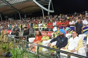 राजीव गांधी इंटरनेशनल क्रिकेट स्टेडियम में चल रही रोड़ सेफ्टी वर्ल्ड सीरीज देखने पहुंचे राज्यपाल गुरमीत सिंह और मुख्यमंत्री पुष्कर सिंह धामी। 3 Screenshot 20220923 102331 WhatsApp