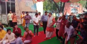 आज शारदीय नवरात्र की नवमी के पावन अवसर पर मुख्यमंत्री पुष्कर सिंह धामी ने मुख्यमंत्री आवास में और फिर भाजपा कार्यालय में किया पूरे विधि विधान के साथ कन्या पूजन। 3 Screenshot 20221004 153223 Gallery 1