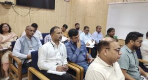 यूपी की तर्ज पर अब उत्तराखंड में भी होगा उत्तराखंड महोत्सव जिसको लेकर जिलाधिकारी विनय शंकर पांडे की अध्यक्षता में बैठक का आयोजन। 2 Screenshot 20221008 093735 WhatsApp