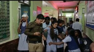 सितारगंज में 74 स्कूल बस और ट्रक की हुई जोरदार भिड़त। 2 IMG 20221114 172850