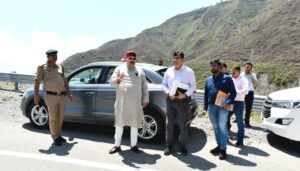 महाराज ने किया यात्रा मार्ग में स्थित जीएमवीन के विभिन्न गेस्ट हाऊसों, सड़कों, सेतुओं का निरिक्षण 2 IMG 20230505 WA0022