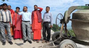 कार्तिक पूर्णिमा पर मनसा देवी मंदिर में सुरक्षा और भीड़ प्रबंधन को लेकर जिलाधिकारी ने लिया सख्त रुख। 2 कार्तिक पूर्णिमा पर मनसा देवी मंदिर में सुरक्षा और भीड़ प्रबंधन को लेकर जिलाधिकारी ने लिया सख्त रुख।