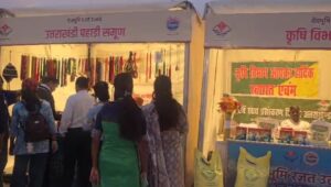 मुख्यमंत्री पुष्कर सिंह धामी पहुंचे हरिद्वार, देवभूमि रजत उत्सव में उमड़ा जनसैलाब 2 मुख्यमंत्री पुष्कर सिंह धामी पहुंचे हरिद्वार, देवभूमि रजत उत्सव में उमड़ा जनसैलाब