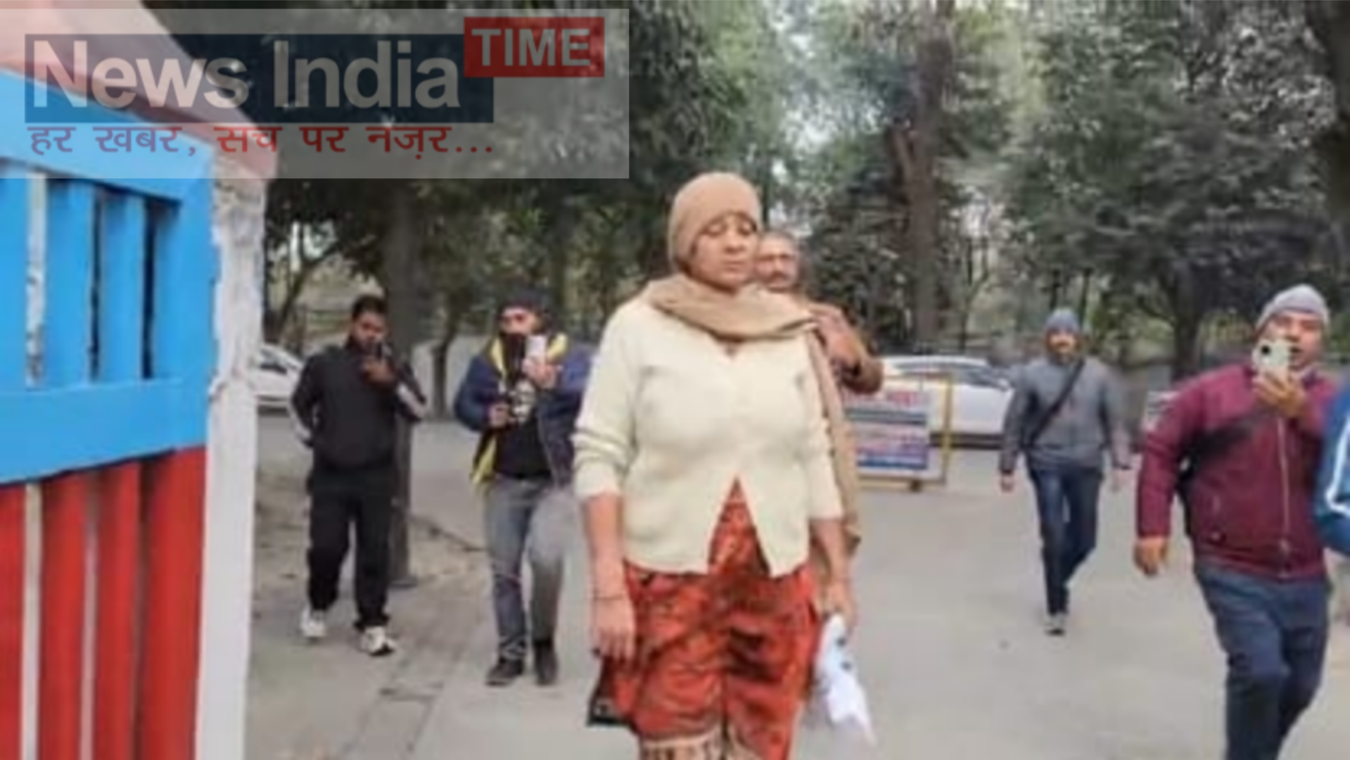 Picsart 25 12 20 18 59 20 800