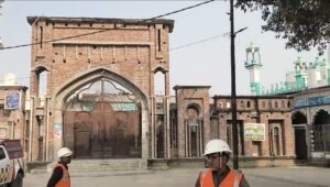 धामी सरकार की सख्ती रंग लाई: खेड़ा ईदगाह की आड़ में 8 एकड़ नजूल भूमि पर हुआ अवैध कब्जा ध्वस्त, प्रशासन ने चारदीवारी गिराकर जमीन अपने कब्जे में ली 2 Screenshot 20251207 145150 Gallery