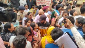 khaugdha sathata navanata vahara navasa chhatara saraya ka shava ghara pahacana ka btha thakhata unaka ma saraja thakara 108ca246592dcda403c594c2c9885894